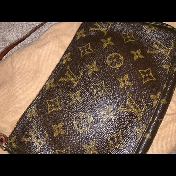 Louis Vuitton Pochette - Picture 2 of 10